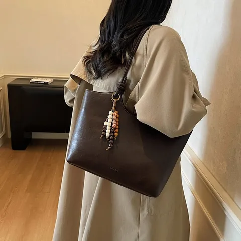 Minimalist PU Leather Tote Bag For Women Large Capacity Shoulder Underarm Bag Retro Commuter Handbag With Beaded Pendant