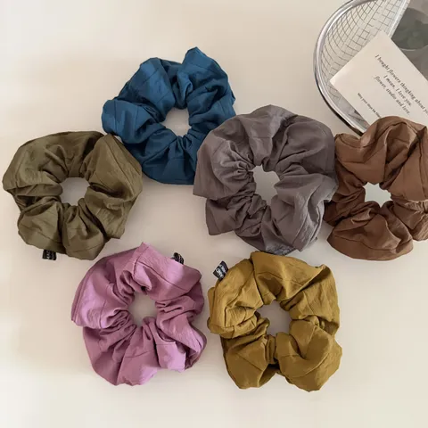 Elastici per Capelli in Tessuto Plissettato Tinta Unita Minimalista per Donne Accessori per Capelli Quotidiani