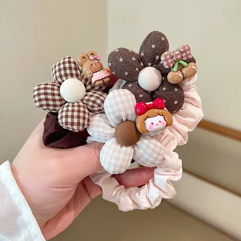 Fascia per Capelli Carina Floreale a Quadri Ciondolo Orso in Resina Accessori