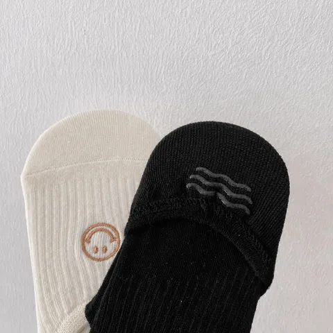 Women's Combed Cotton Invisible Boat Socks Summer Thin Japanese Smile Embroidery Anti-Slip Low Cut No Show Socks