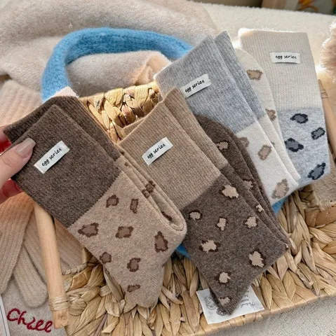Winter New Korean Color Block Leopard Print Wool Women's Socks Soft Thickened Vintage Crew Socks
