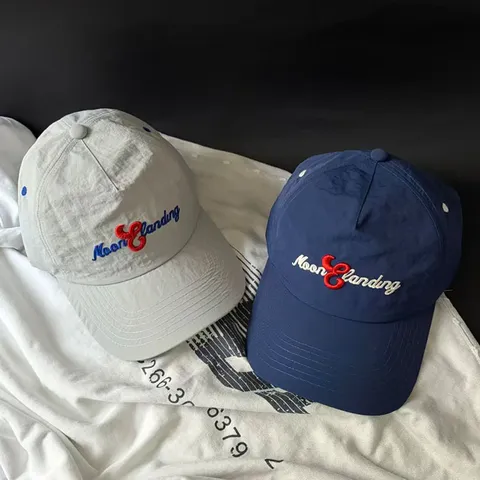 Unisex Schnelltrocknend Buchstaben Bestickt Baseballkappe Gebogene Krempe Sonnenschutz Atmungsaktiv Sport Hut Outdoor Casual Kappe