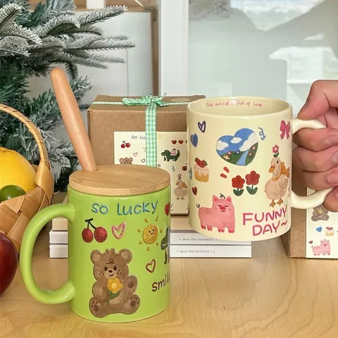 Mug en Céramique Style Coréen Mignon Ours Gribouillage Tasse à Café Lait Grande Capacité Avec Couvercle Et Cuillère Coffret Cadeau