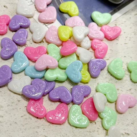 Cuentas de Corazón de Acrílico Colorido Colgantes de Amor Multicolores Cuentas Espaciadoras para Fabricación de Joyía DIY Accesorios de Cadena de Teléfono