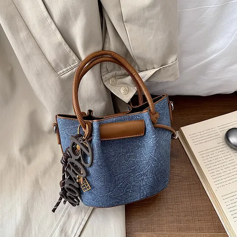 Damen Trendige Plissierte Beuteltasche PU Leder Denim Textur Schulter Umhängetasche Schick Elegant Vielseitig Kleine Handtasche Für Den Alltag Mode
