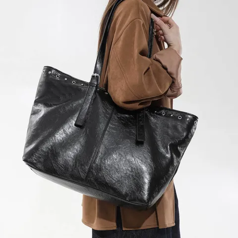 Damen Große Kapazität PU Leder Shopper Koreanischer Stil Nieten Metallösen Umhängetasche Lässig Pendeln Handtasche Mode Tasche
