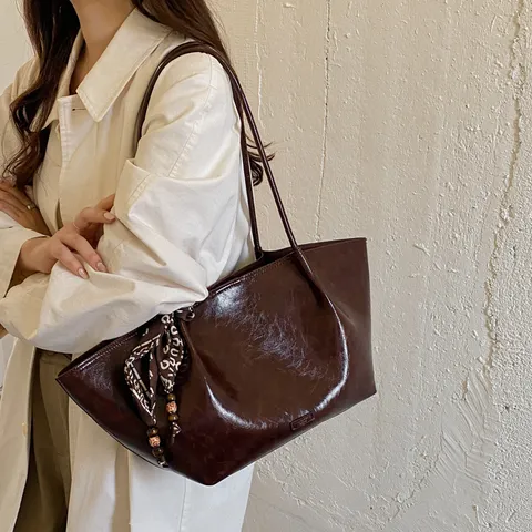 Damen Vintage Ölwachs PU Leder Tote Bag Große Kapazität Umhängetasche Handtasche Mit Seidenschal Dekoration Verbundtasche Für Pendeln Alltag
