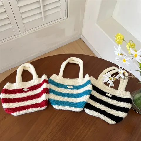 Korean Style Kids Knitted Striped Handbag Fashion Crochet Shoulder Bag For Children Autumn Winter Outfit Accessory Bag