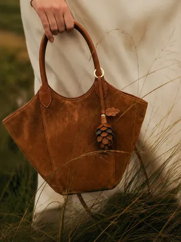 Damen Mode Tote Tasche Große Kapazität Lässige Pendler Handtasche Wildleder Umhängetasche Mit Tannenzapfen Zubehör