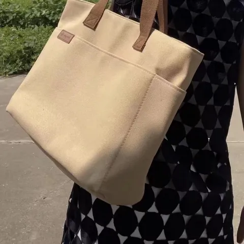 Women Casual Canvas Tote Bag Large Capacity Shoulder Bag Simple Commuter Handbag Versatile Student Book Bag