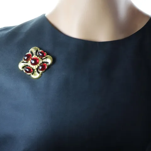Vintage Rétro Croix Carrée Ajourée Verre Broche Collier Pendentif Alliage Ton Or Bijoux De Mode Pour Femmes