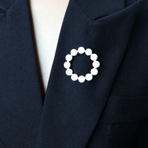 Broche de Couronne en Alliage Émaillé Minimaliste Mode Point Rond Épingle Boucle d'Écharpe Cardigan Clip Bijoux Cadeau pour Femmes