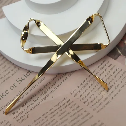 Broche Nœud en Alliage Minimaliste Élégante Douce Épingle Ruban Électroplaqué Accessoires de Mode Bijoux Cadeau Pour Femmes