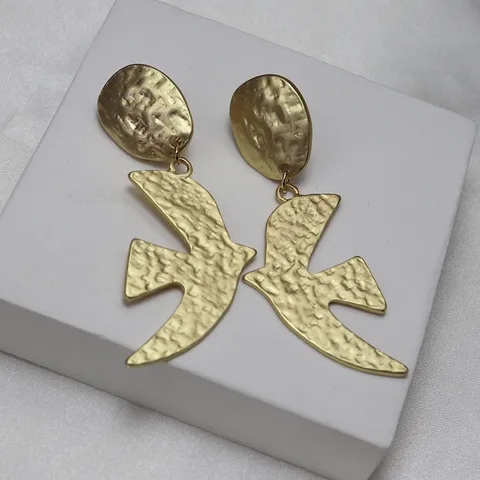 Boucles d'Oreilles Colombe Rétro en Alliage Designer Minimaliste Texture Marquetée Dorée Bijou Boucles d'Oreilles