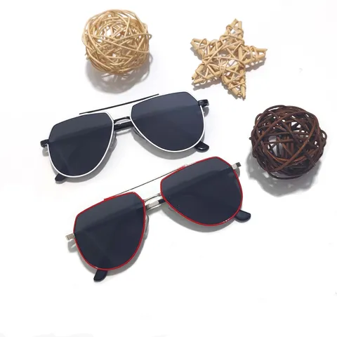 Occhiali da Sole Polarizzati per Bambini Montatura in Metallo Aviator Protezione UV400 per Ragazzi e Ragazze