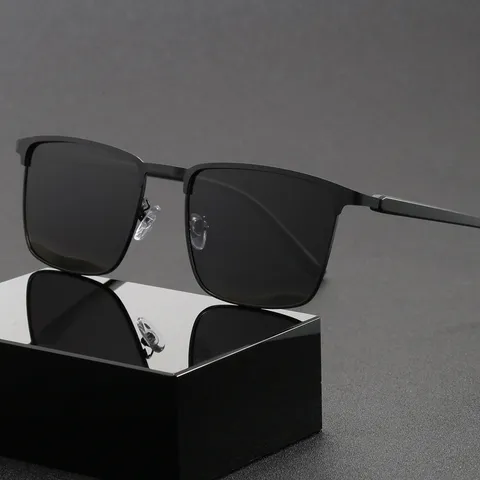 Lunettes de Soleil Polarisées pour Hommes Mode Carré Cadre en Métal UV400 Conduite Pêche Voyage en Plein Air