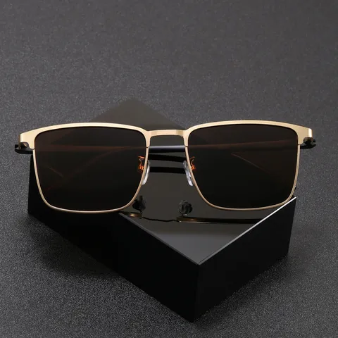 Lunettes de Soleil Polarisées pour Hommes Mode Carré Cadre en Métal UV400 Conduite Pêche Voyage en Plein Air