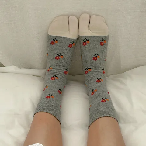 Women Cotton Tabi Socks Floral Bow Pattern Korean Ins Style Two Toe Mid Calf Socks Autumn Winter Comfortable Daily Socks