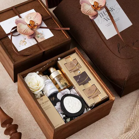 New Chinese Wooden Gift Box Wedding Candy Storage Box With Phalaenopsis Orchid Ribbon Decorative Bridesmaid Empty Box