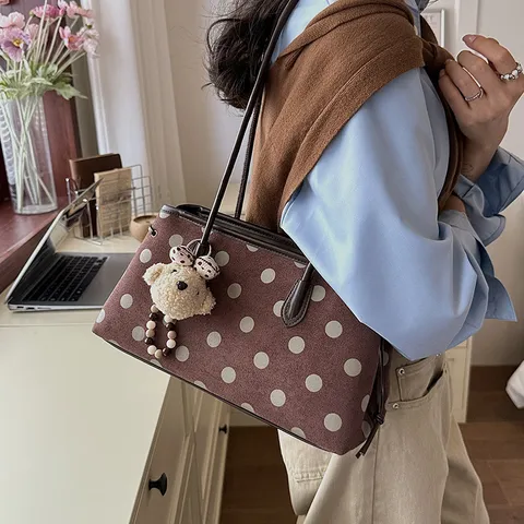 Bolso de Mano de Gamuza con Lunares para Mujer Retro Gran Capacidad Bolso de Axila Minimalista Urbano Bolso de Hombro Con Peluche