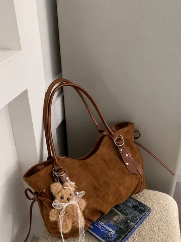 Bolso Tote de Gran Capacidad de Antelina para Mujer Otoño Invierno Nuevo Bolso de Hombro Minimalista Con Colgante de Oso de Peluche Retro