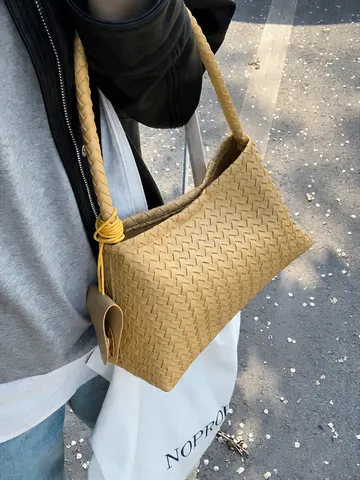 Bolso de Axila de Cuero PU Tejido de Moda para Mujer Bolso de Hombro Casual Urbano Minimalista Color Sólido