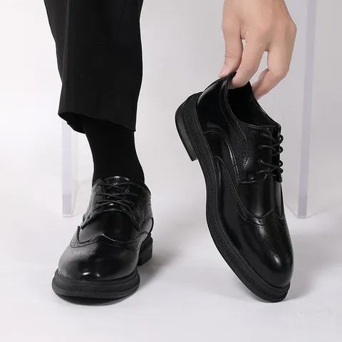 Herren Lederschuhe Business Casual Brogue Lederschuhe Schnürung Spitze Form Formelles Schuhwerk Für Die Tägliche Arbeit