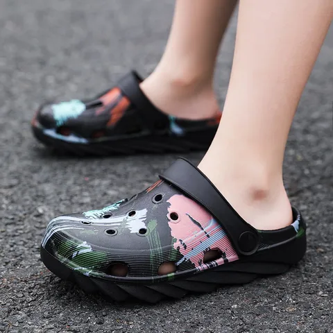 Kids Clogs Casual Soft Sole Beach Shoes Graffiti Slip On Sandals