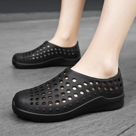 Lightweight EVA Breathable Clogs Men Women Summer Beach Sandals Non-Slip Soft Sole Casual Garden Shoes