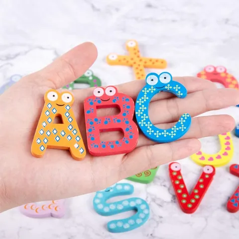 Aimants de Réfrigérateur Alphabet en Bois Aimants de Lettres Éducatifs Colorés Pour Enfants Apprentissage Précoce Décoration de Cuisine