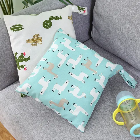 Portable Baby Hanging Diaper Storage Bag Waterproof Canvas Crib Organizer Cute Cartoon Print Nursery Storage Pouch