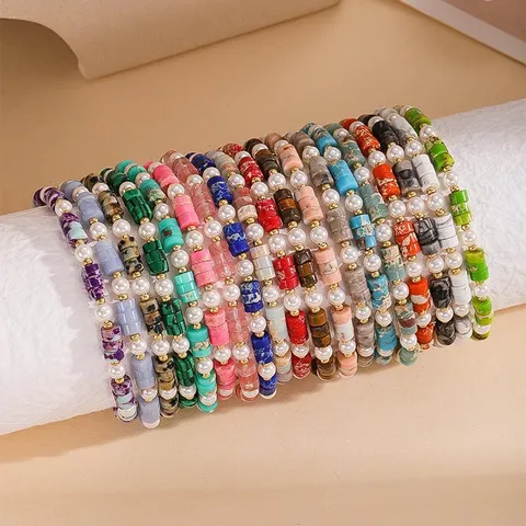 Bracelet de Perles Rétro Bohémien Multi-Couches Perle Artificielle Bijou de Mode d'Été Élégant Cadeau de Bijoux de Poignet