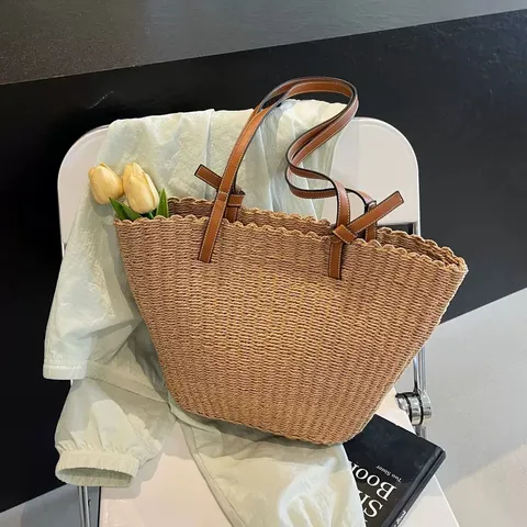Womens Straw Woven Tote Bag Large Capacity Beach Vacation Handbag Casual Summer Basket Bag With Leather Shoulder Strap