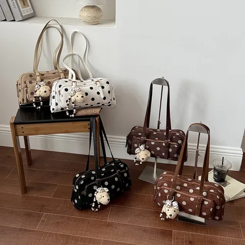 Damen Boston Umhängetasche PU Leder Polka Dot Pendeln Handtasche Große Kapazität Top Handle Tasche Mit Anhänger