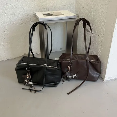 Retro PU Leder Boston Tasche Für Damen Große Kapazität Lässige Umhängetasche Vintage Handtasche Mit Süßem Hundeanhänger