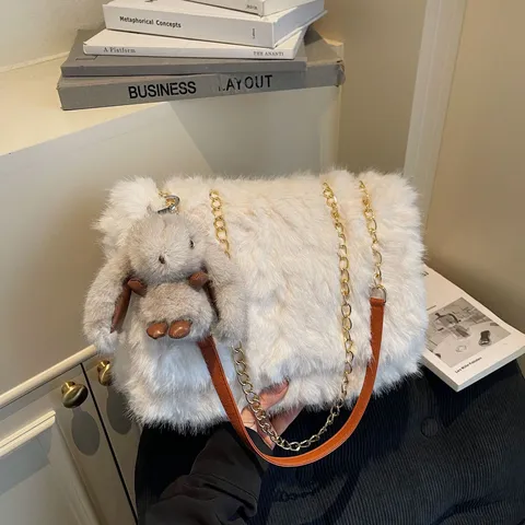 Damen Winter Plüsch Achseltasche Große Kapazität Weiche Kunstfell Umhängetasche Mit Kettriemen Klappe Trendige Handtasche