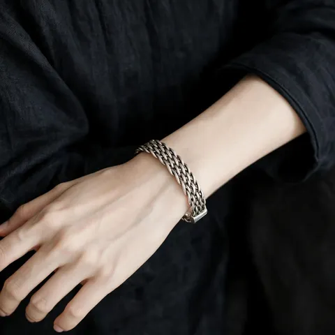 Bracciale a Polsino Largo Intrecciato Etnico Vintage da Donna Colore Argento Regolabile in Rame Gioielli da Mano Regalo