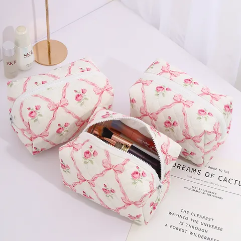 Palace Style Floral Quilted Makeup Bag Large Capacity Ins Style Travel Storage Pouch Portable Handbag