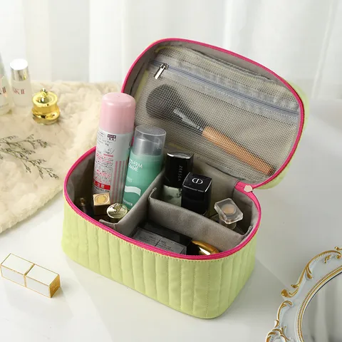 Portable Cosmetic Bag Large Capacity Travel Makeup Pouch Quilted Storage Bag Waterproof Toiletry Organizer For Women