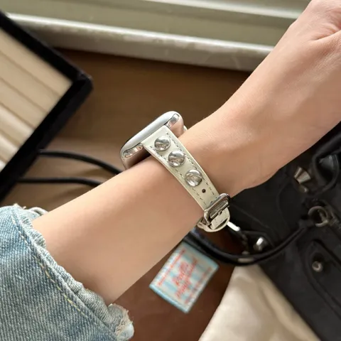 Cinturino per Orologio Intelligente in Pelle con Perle Tonde in Metallo Cinturino di Ricambio Compatibile per Apple Watch Huawei Xiaomi