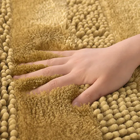 Comfortable Absorbent Non Slip Bathroom Rug Polyester Striped Plush Floor Mat For Bedroom Home Decor Washable