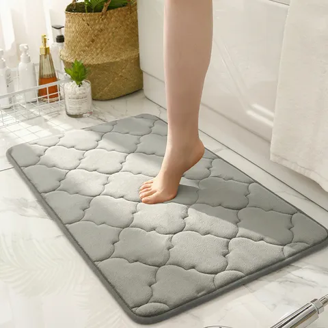 Thickened Water Absorbent Non Slip Floor Mat Polyester Coral Fleece Clover Pattern Modern Minimalist Bathroom Door Mat