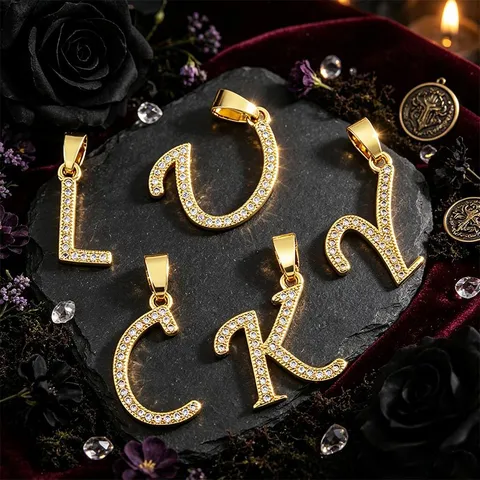 Collar de Pendiente de Inicial de Hip Hop de Cobre Chapado en Oro Letra de Escritura Cursiva Incrustada de Circonia Accesorios de Joyería DIY Unisex