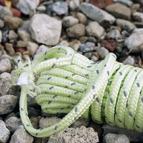 Corde Réfléchissante Lumineuse Extérieure pour Tentes de Camping et Fixation de Auvent Corde en Nylon Tressée Résistante pour Équipement de Randonnée