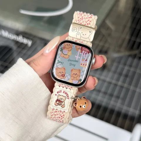 Nylon Geweven Horlogeband Voor Apple Watch Magnetische Sluiting Met Schattige Cartoon Beer Hanger Vervangende Band Sieraden Accessoires