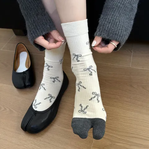 Women Retro Combed Cotton Split Toe Socks Tabi Socks Bow Floral Plaid Pattern Mid-Calf Slouch Socks For Tabi Shoes Accessories