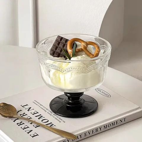 Vintage Embossed High Foot Ice Cream Glass Cup Dessert Yogurt Smoothie Transparent Colored Base Goblet Kitchen Drinkware