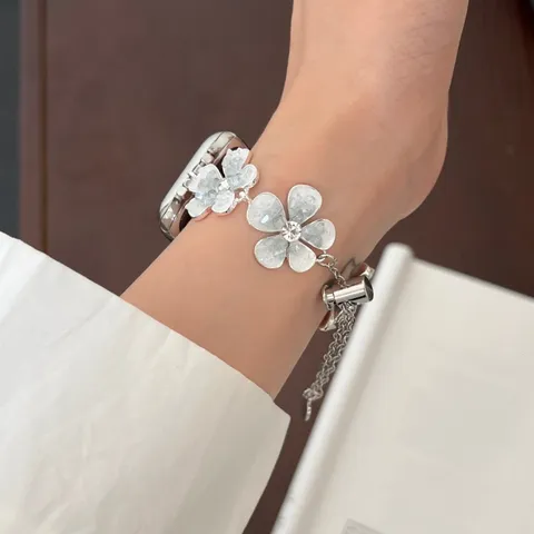Bracelet de Montre Floral en Métal pour Apple Watch Huawei GT Sangle Strass Design Trèfle Bracelet de Rechange Smartwatch