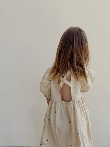 Vestido de Princesa Bordado de Algodón Puro para Niña Manga Corta Abullonada Cuello Cuadrado Casual Fiesta de Playa Traje Dulce