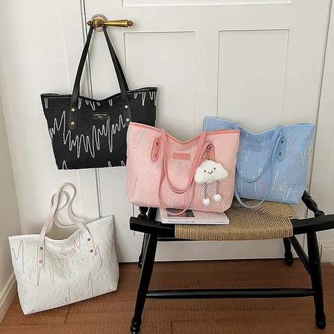 Bolso Tote de Cuero PU para Mujer Gran Capacidad Con Colgante de Nube Bolso de Hombro con Bordado de Ondas Bolso de Mano Versátil para Viaje